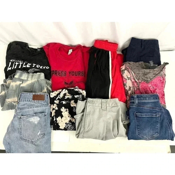 Lot of 10 Women's Clothes Bundle Pants Tops Skirts Hollister INC Wet Seal XS-S - Picture 1 of 16